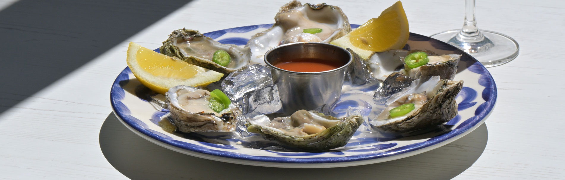 Oyster plate